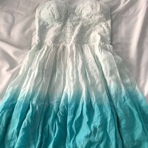 American Eagle white and blue sundress